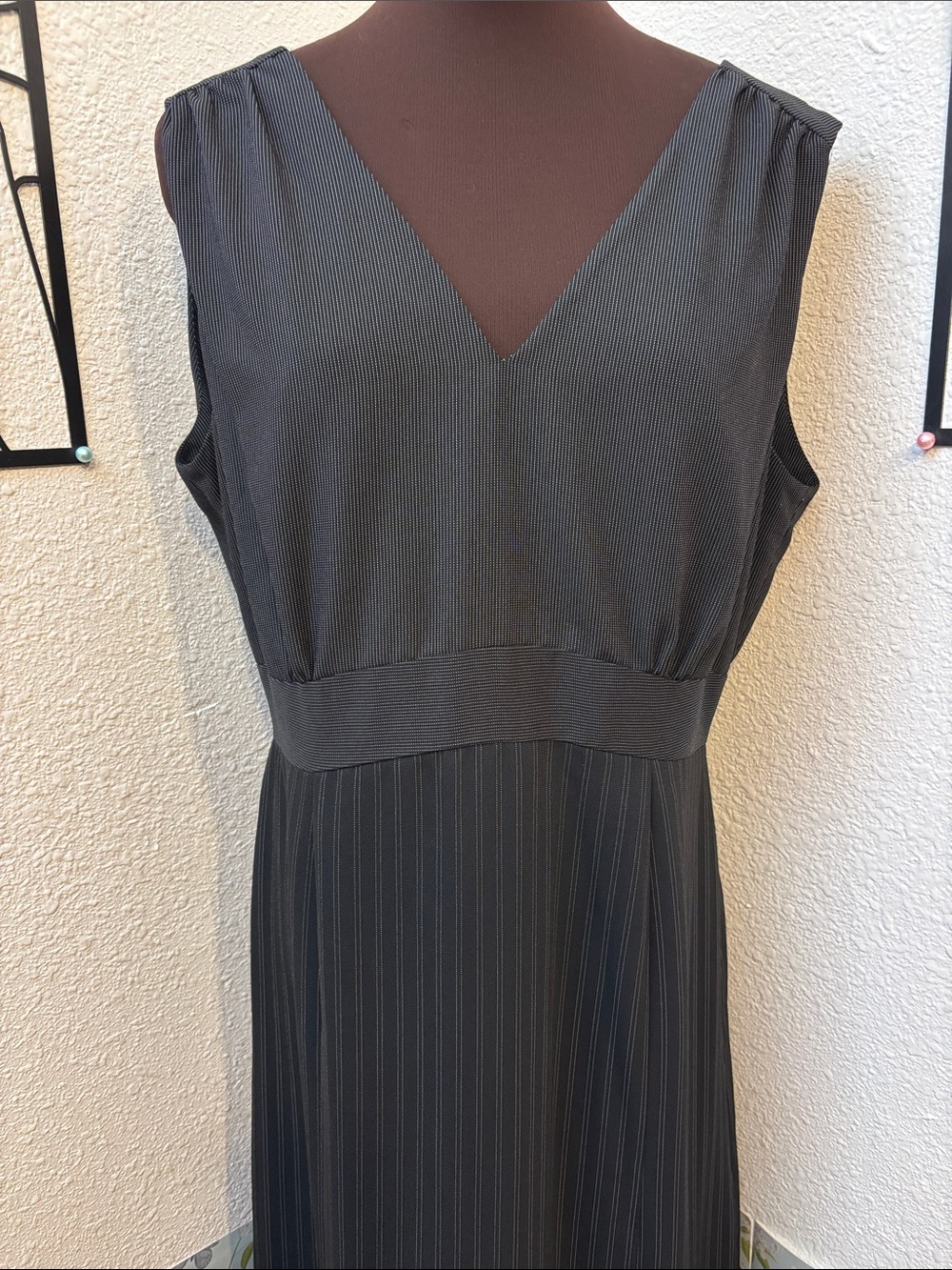 Halston black and white stripe V-neck sleeveless maxi dress. Size 12. - Picture 4 of 15
